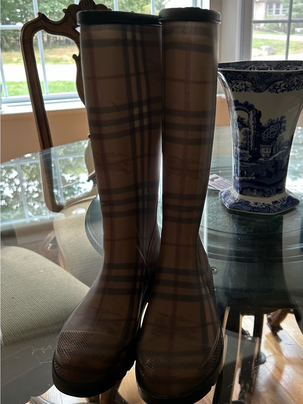 Burberry tan rain boots Size 38 - 7.5
